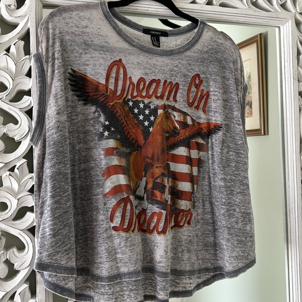 Dream on Dreamer baggy distressed tee